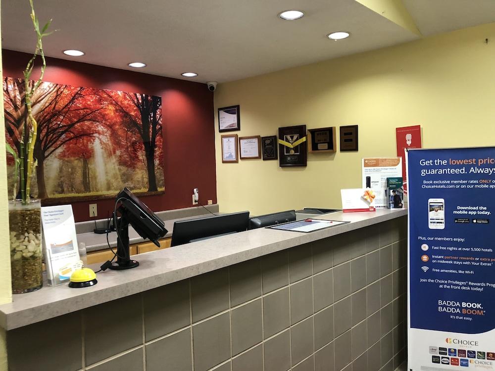 Econo Lodge Marion I-81 Екстер'єр фото
