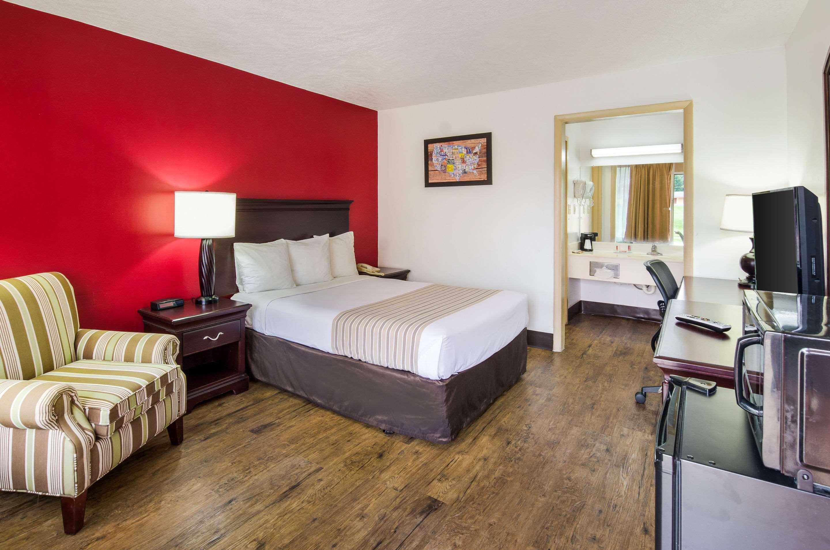 Econo Lodge Marion I-81 Екстер'єр фото