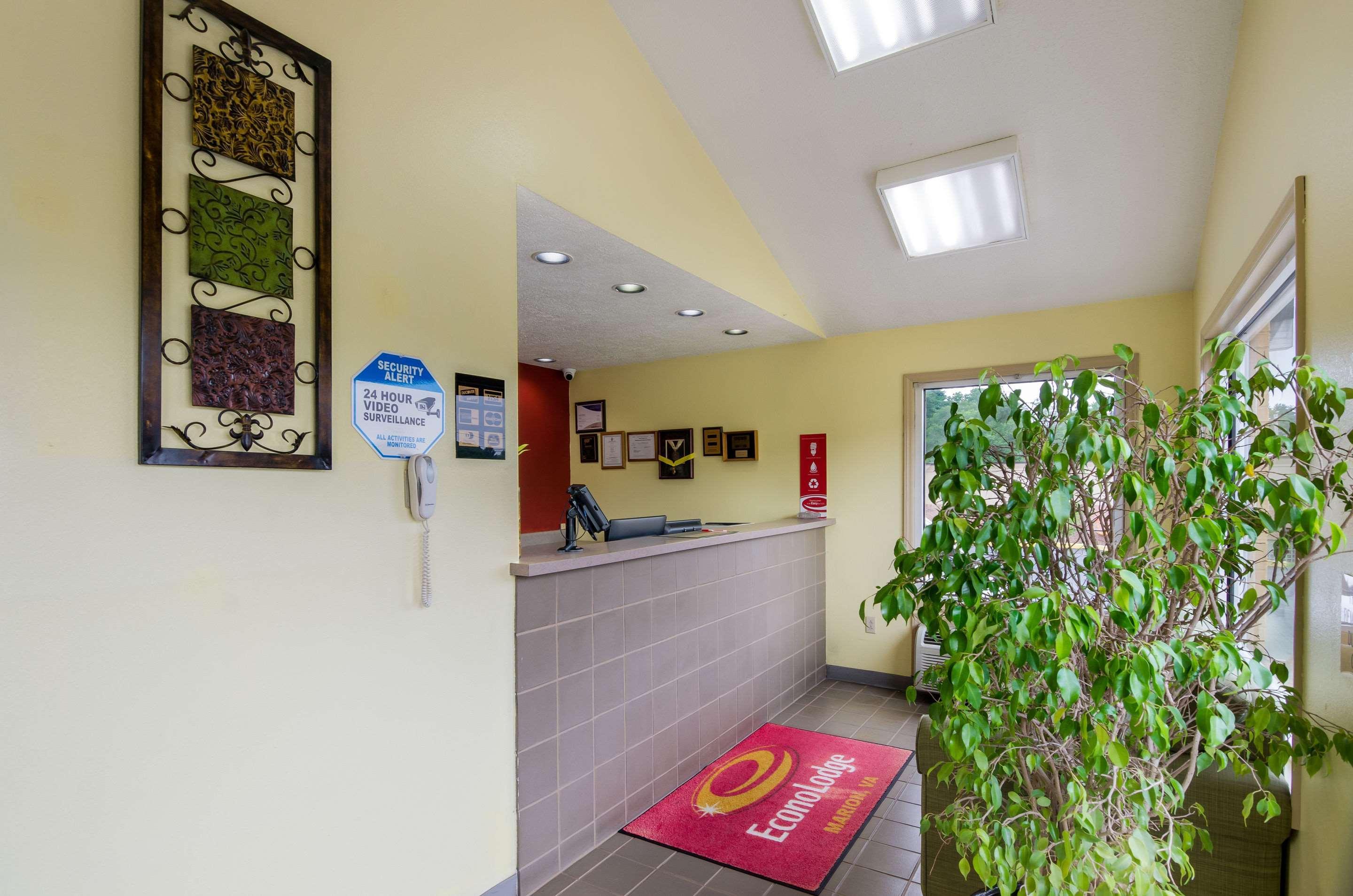 Econo Lodge Marion I-81 Екстер'єр фото