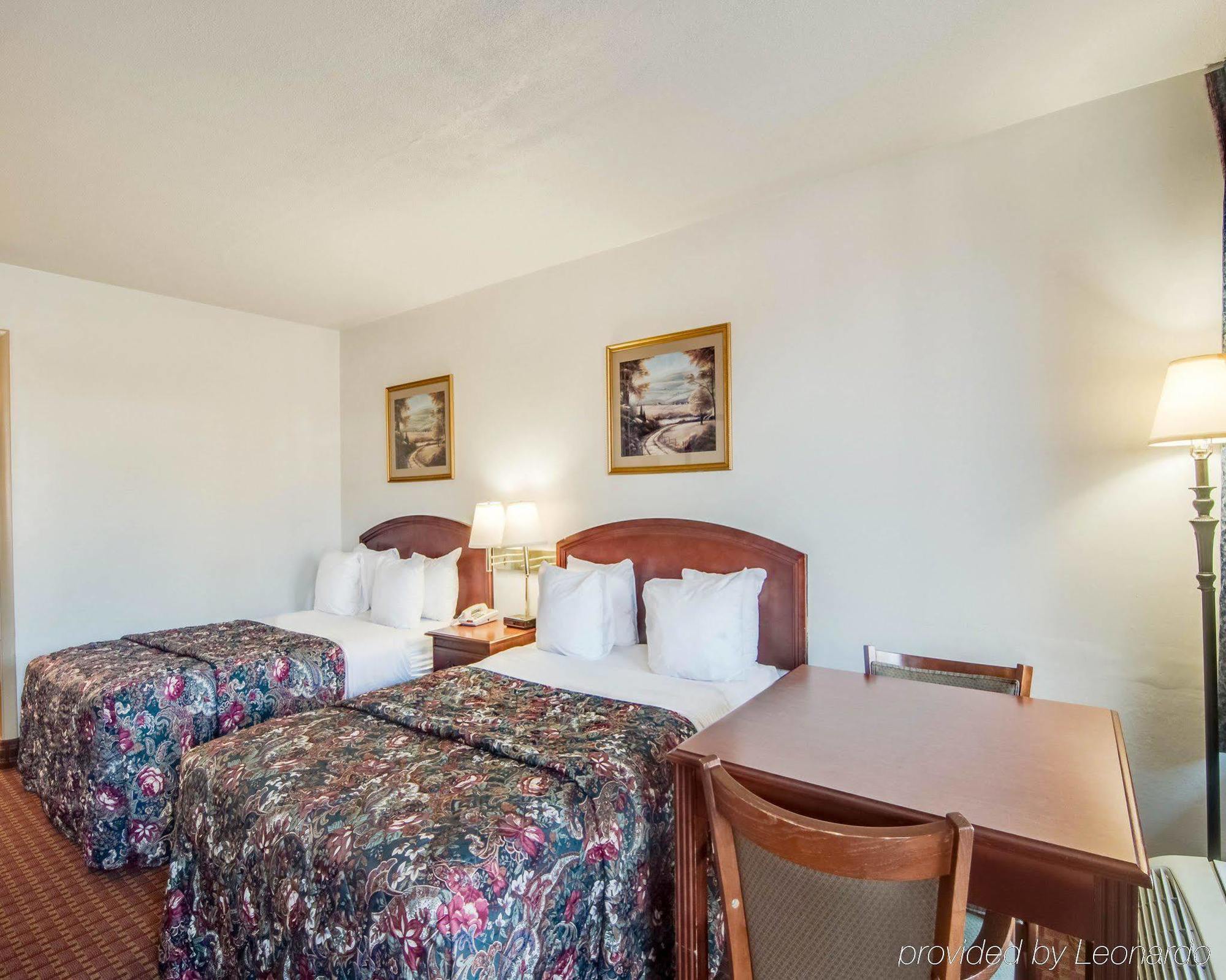 Econo Lodge Marion I-81 Екстер'єр фото