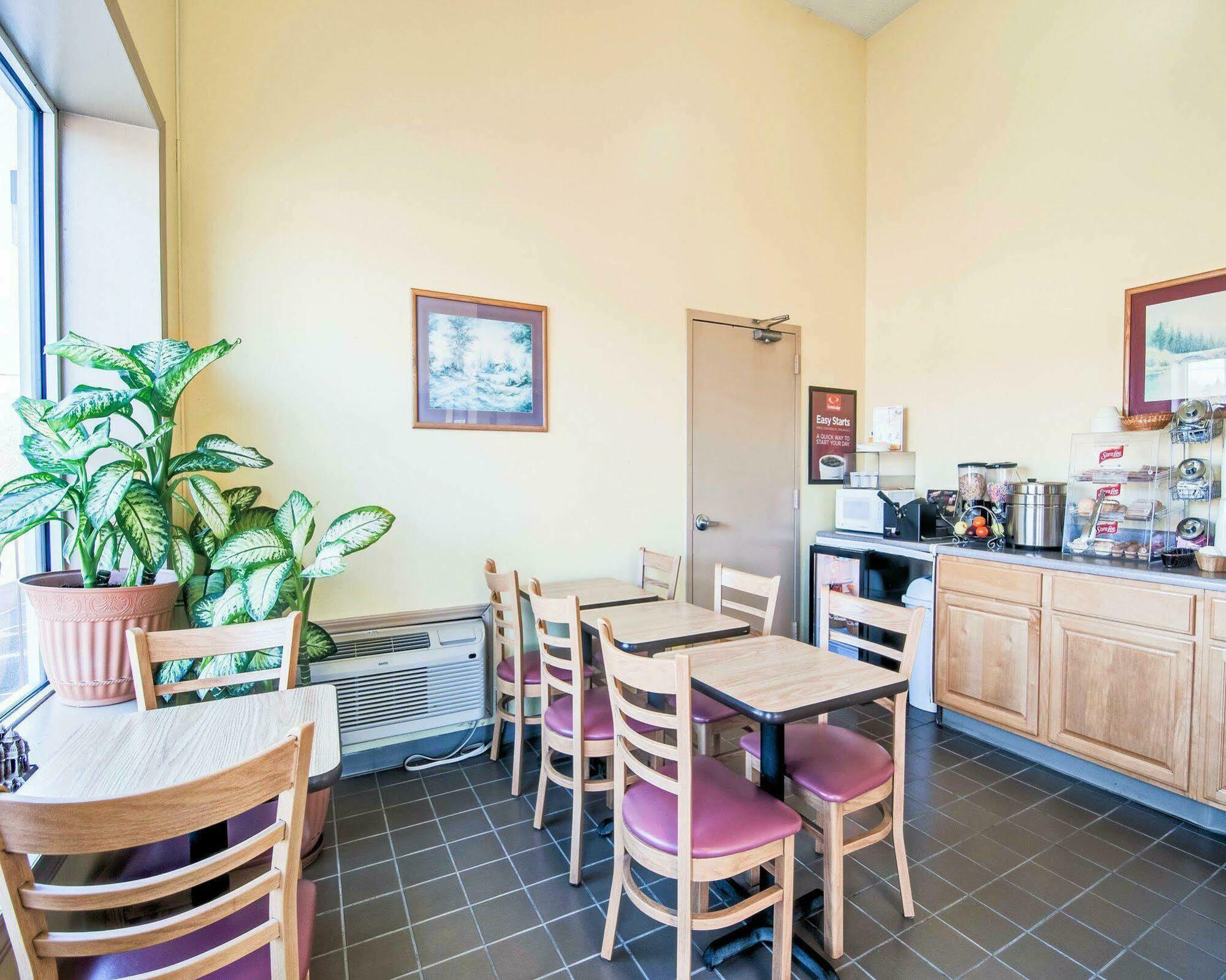 Econo Lodge Marion I-81 Екстер'єр фото