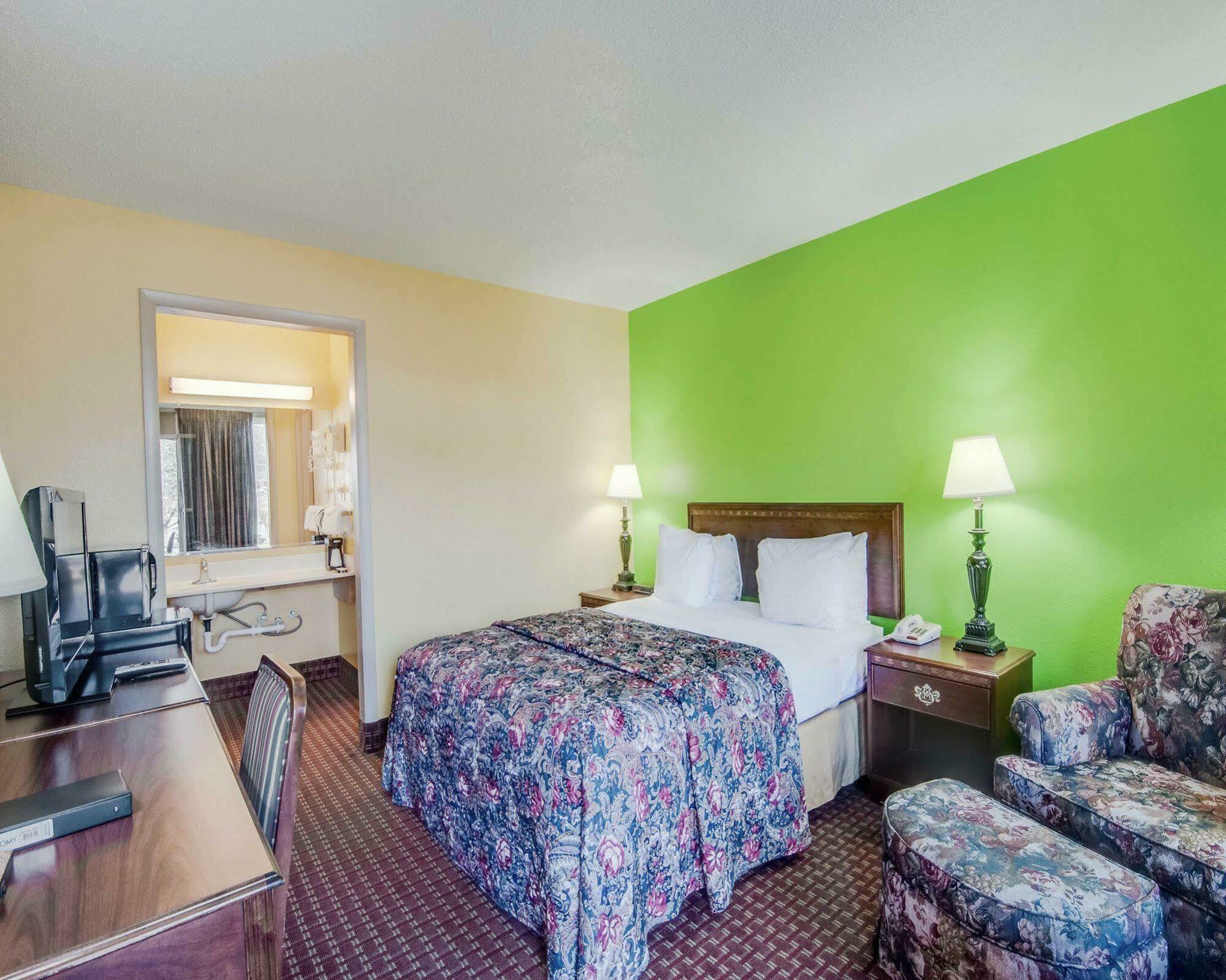 Econo Lodge Marion I-81 Екстер'єр фото
